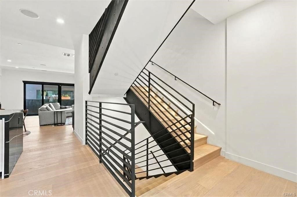 5626 W Murray, Los Angeles, CA 90016
