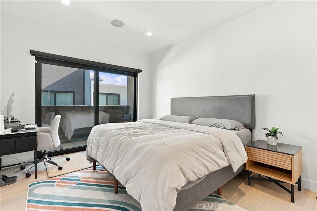 5626 W Murray, Los Angeles, CA 90016