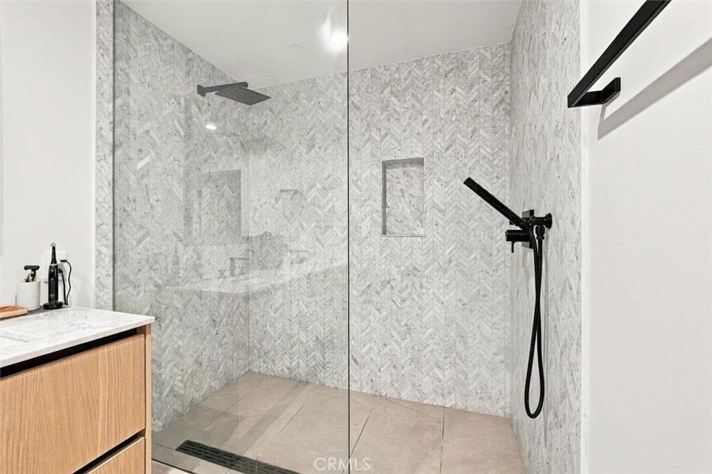 5626 W Murray, Los Angeles, CA 90016