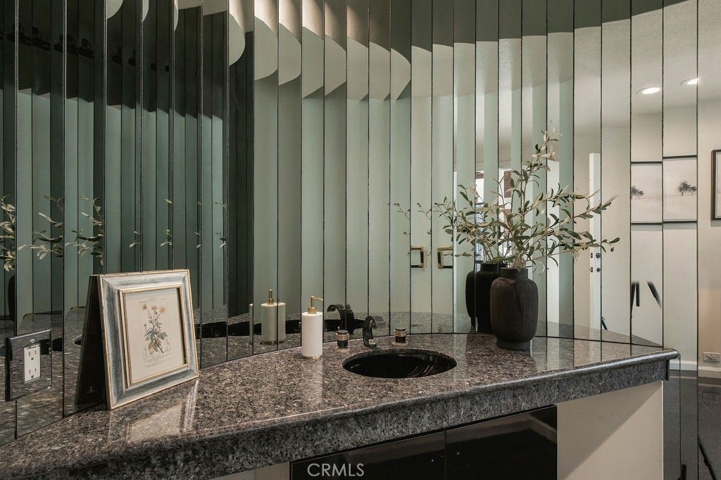1905 Via Coronel, Palos Verdes Estates, CA 90274 1905 Via Coronel, Palos Verdes Estates, CA 90274