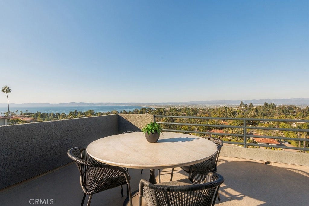 1905 Via Coronel, Palos Verdes Estates, CA 90274 1905 Via Coronel, Palos Verdes Estates, CA 90274