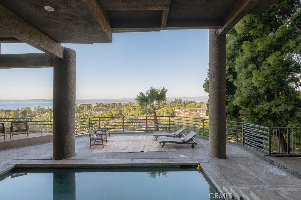 1905 Via Coronel, Palos Verdes Estates, CA 90274 1905 Via Coronel, Palos Verdes Estates, CA 90274