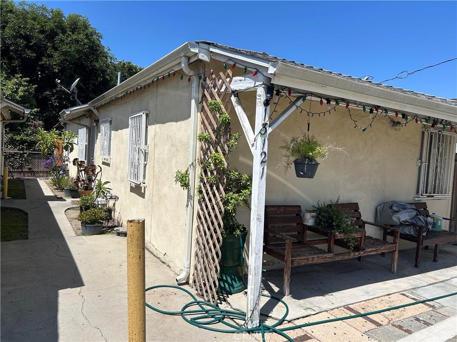 Property photo for 13121 S Penrose, Compton, CA