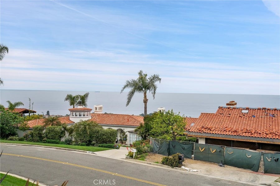 Property photo for 1424 Via Zumaya, Palos Verdes Estates, CA