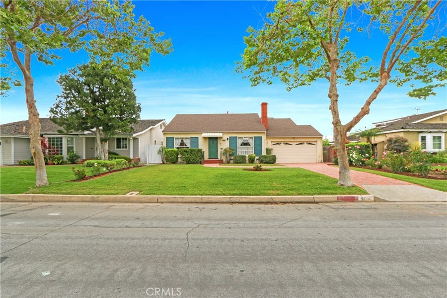 Property photo for 4326 Heather Road, Long Beach, CA