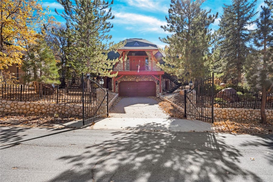 Property photo for 160 Yosemite Drive, Big Bear City, CA