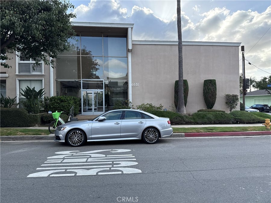 Property photo for 6601 Springpark, #14, Los Angeles, CA