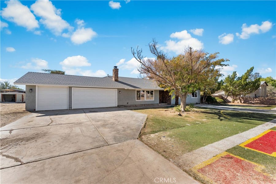 Property photo for 3322 E Avenue H, Lancaster, CA