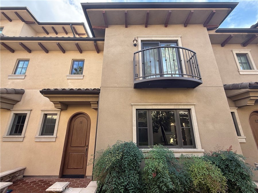 Property photo for 158 S Sierra Madre Boulevard, #11, Pasadena, CA