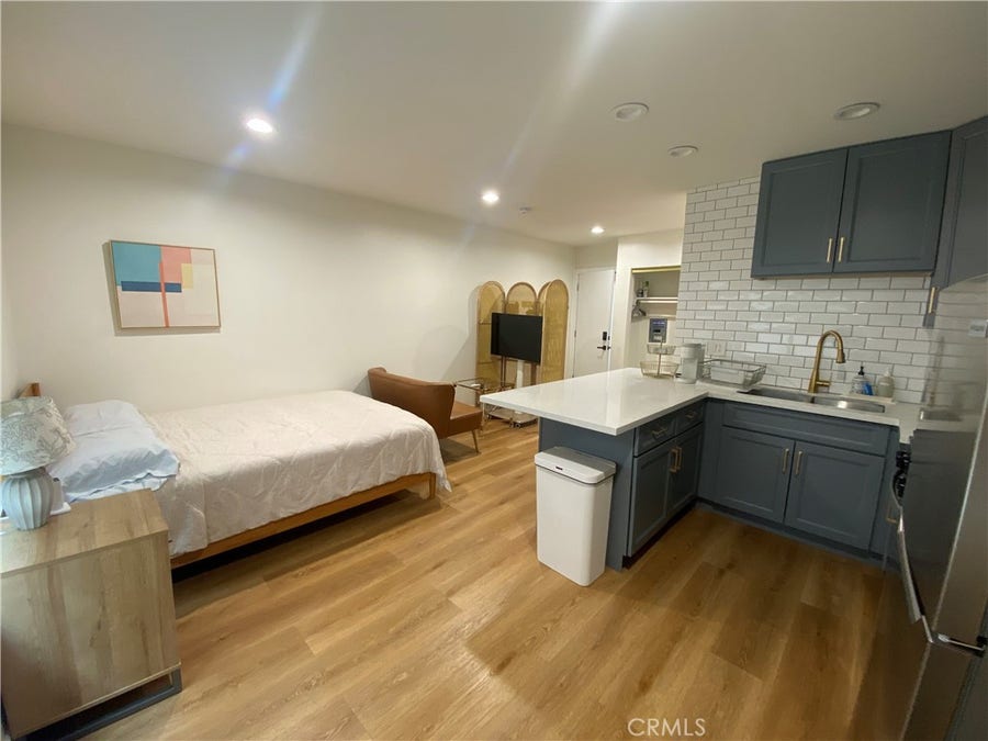 Property photo for 827 S Manhattan, #205, Los Angeles, CA