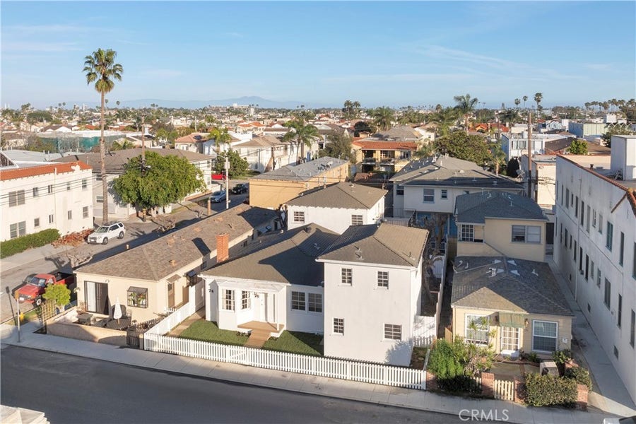 Property photo for 74 Argonne, Long Beach, CA