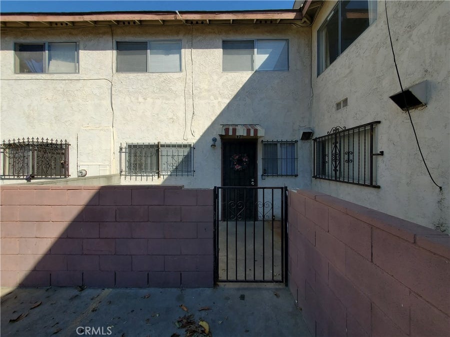 Property photo for 2020 W 23 Street, #17, Long Beach, CA