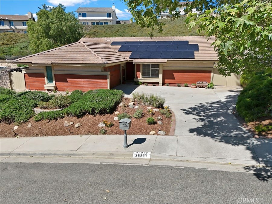 Property photo for 25377 Fortuna Drive, Valencia, CA