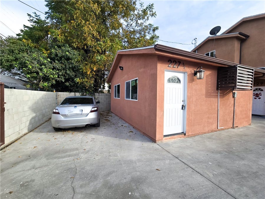 Property photo for 227 E 84th, Los Angeles, CA