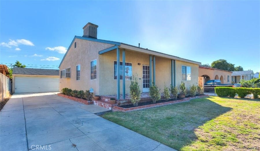 Property photo for 152 E Louise Street, Long Beach, CA