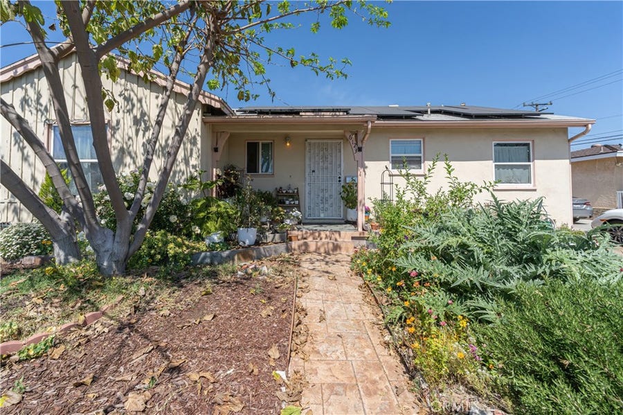 Property photo for 6123 Edgefield Street, Lakewood, CA