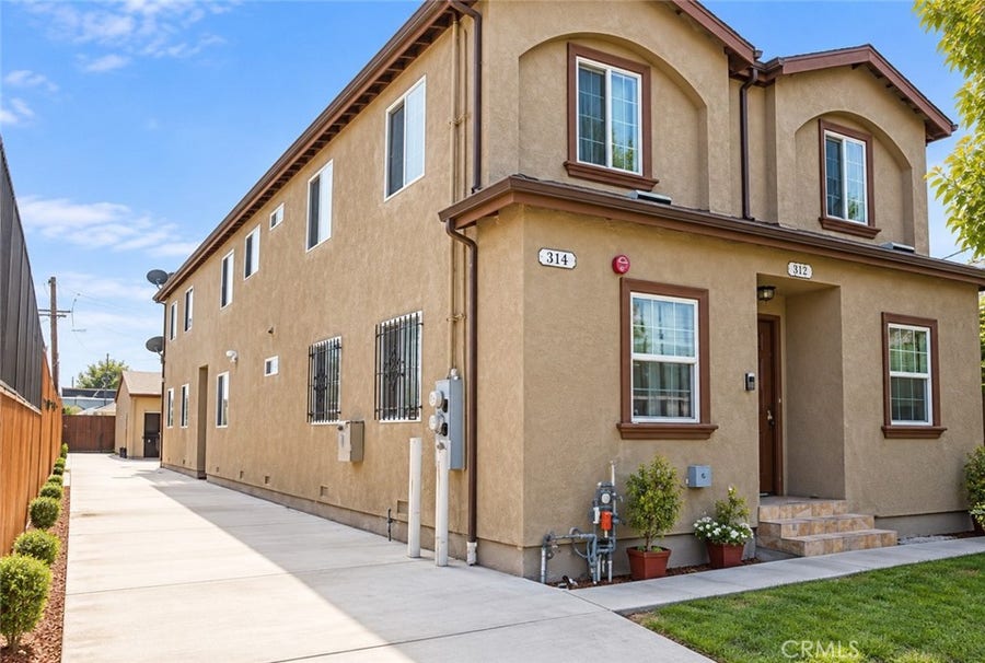Property photo for 314 W 56th, Los Angeles, CA