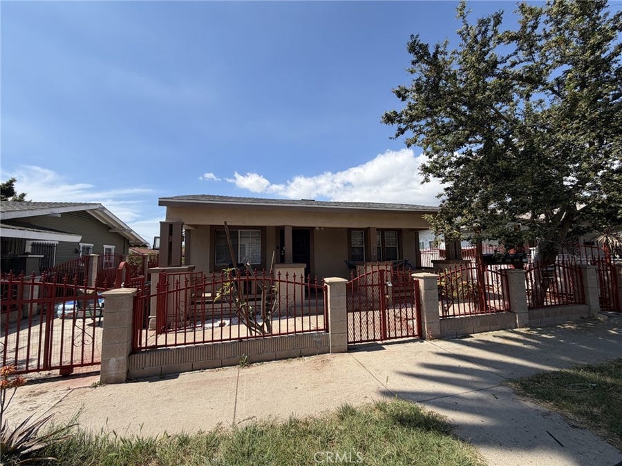 Property photo for 2129 Locust, Long Beach, CA