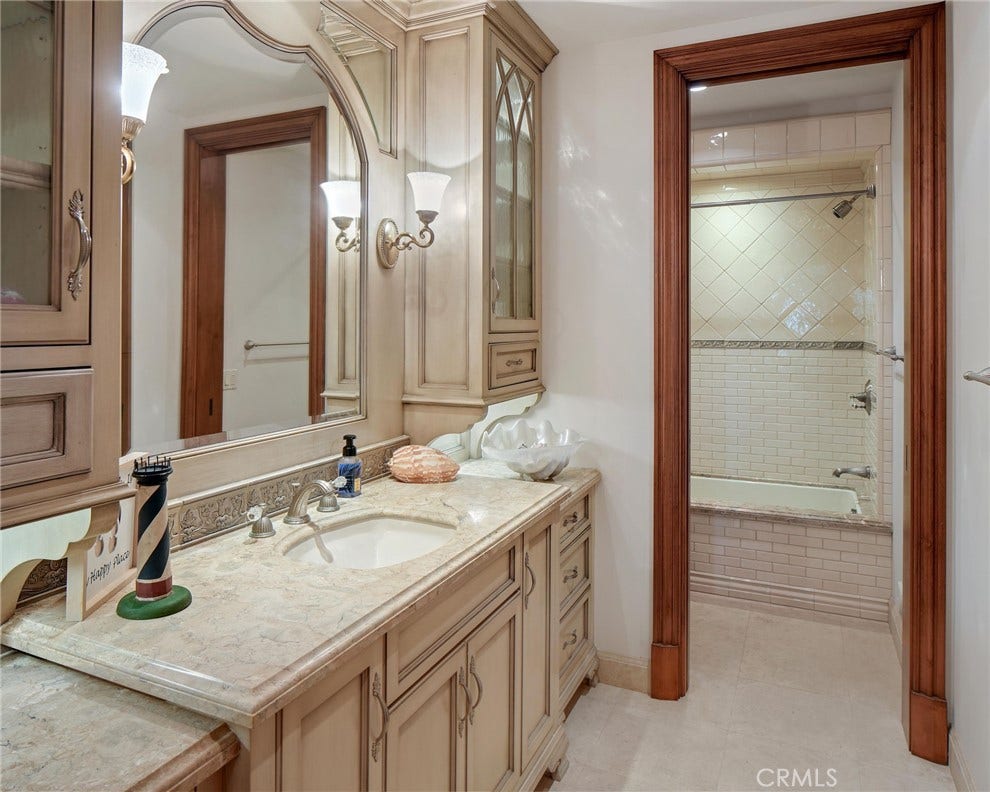 20 Le Conte, Laguna Niguel, CA 92677 20 Le Conte, Laguna Niguel, CA 92677