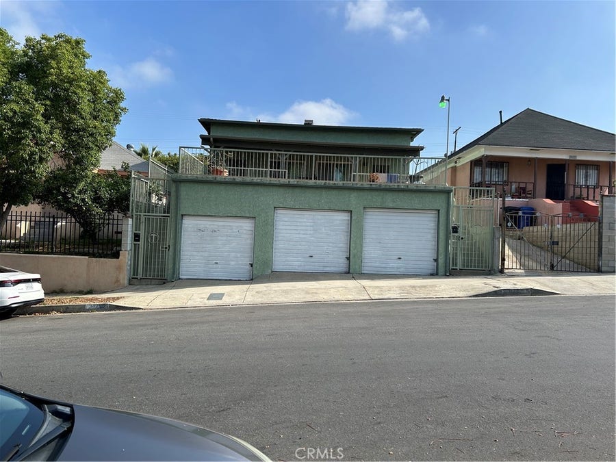 Property photo for 3025 Fairmount, Los Angeles, CA