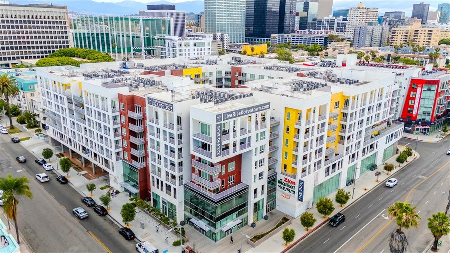 Property photo for 750 S Oxford, Los Angeles, CA