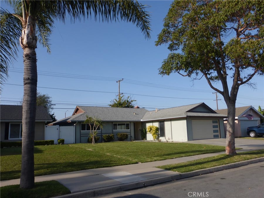 Property photo for 8881 Albatross Dr, Huntington Beach, CA