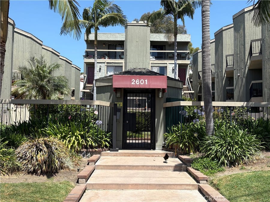 Property photo for 2601 E 19th, #25, Signal Hill, CA