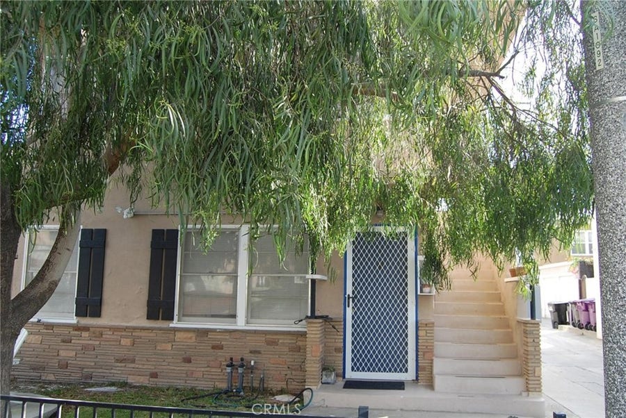 Property photo for 20 Roycroft, Long Beach, CA