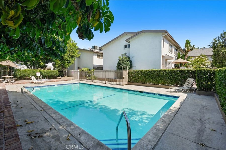 Property photo for 18601 Collins, #D30, Tarzana, CA