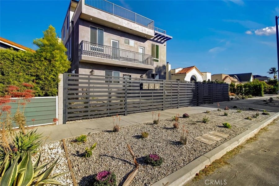 Property photo for 3018 west Boulevard, Los Angeles, CA