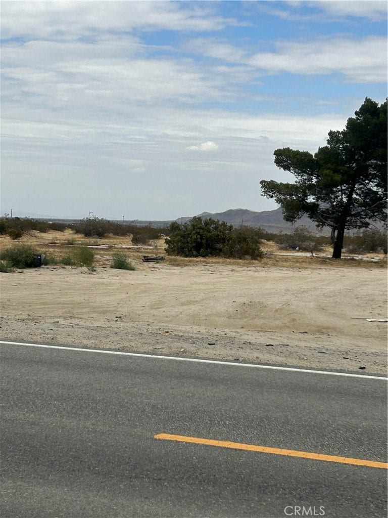 Property photo for 20505 Palmdale Blvd E, Palmdale, CA