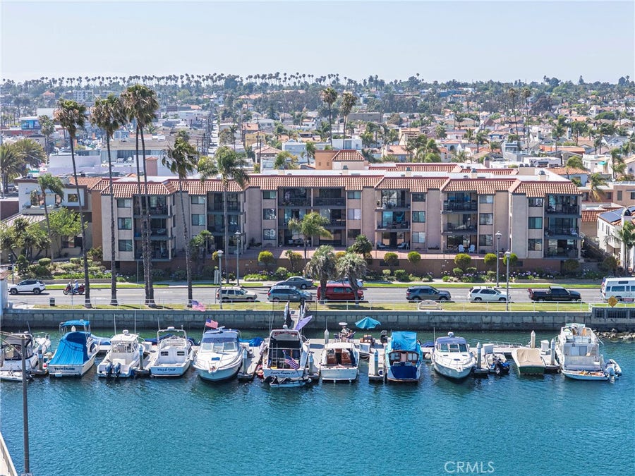 Property photo for 201 Bay Shore Avenue, #101, Long Beach, CA