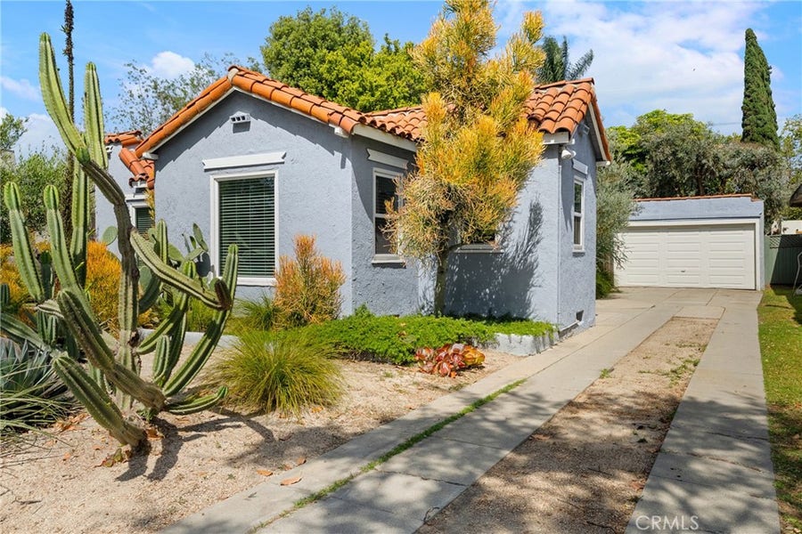 Property photo for 2240 Eucalyptus, Long Beach, CA