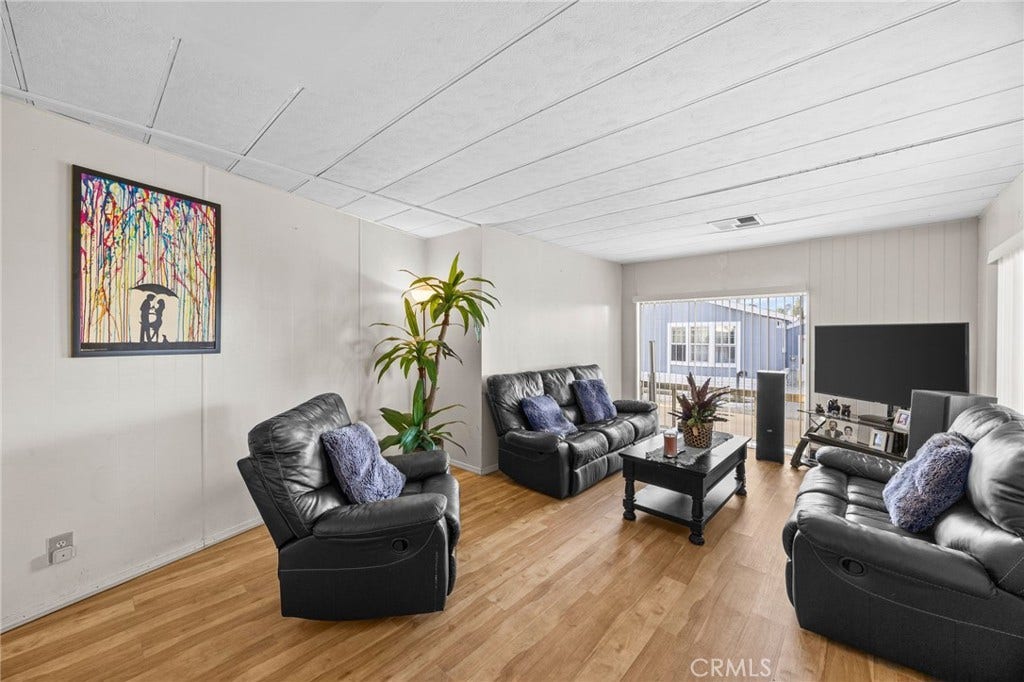 23301 Ridge Route Drive, #109, Laguna Hills, CA 92653 23301 Ridge Route Drive, #109, Laguna Hills, CA 92653
