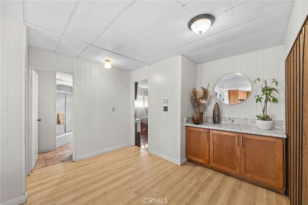 23301 Ridge Route Drive, #109, Laguna Hills, CA 92653 23301 Ridge Route Drive, #109, Laguna Hills, CA 92653
