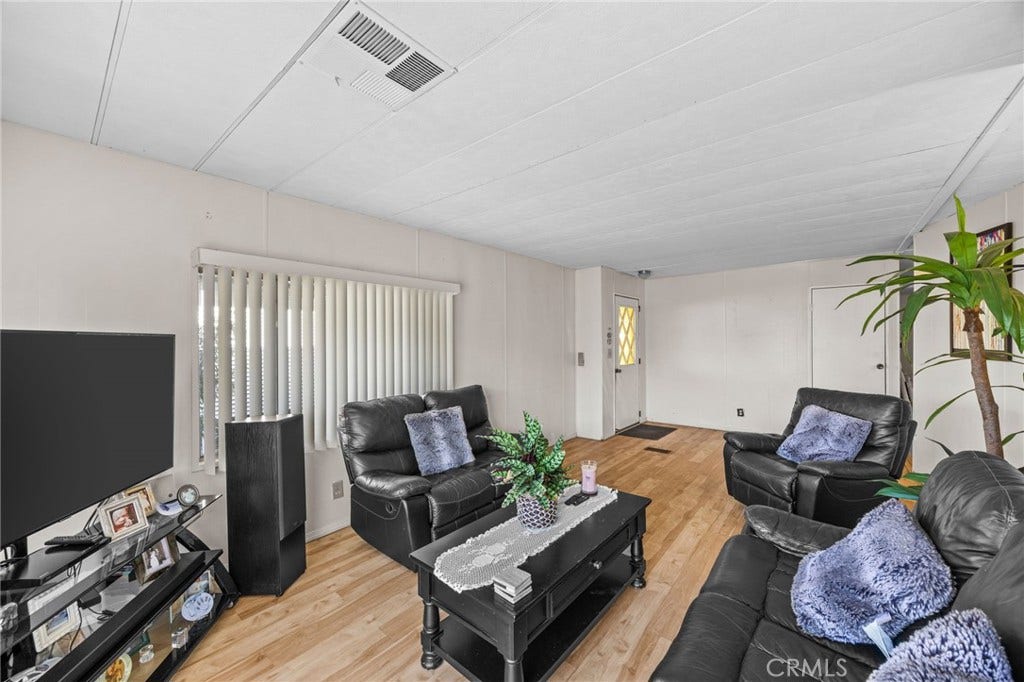 23301 Ridge Route Drive, #109, Laguna Hills, CA 92653 23301 Ridge Route Drive, #109, Laguna Hills, CA 92653