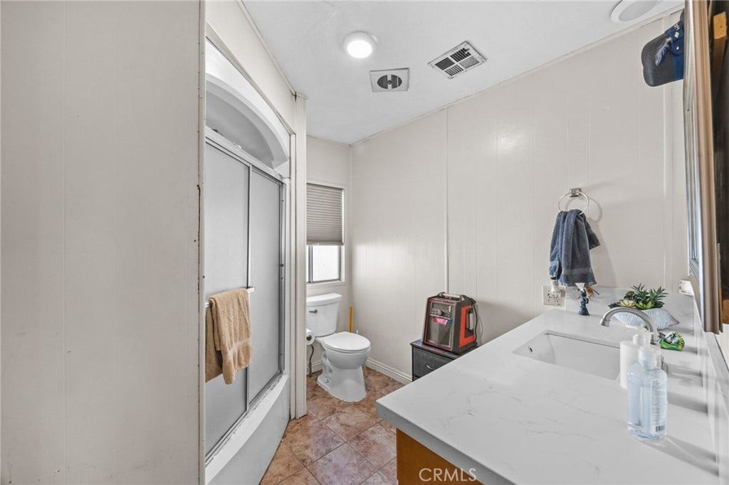 23301 Ridge Route Drive, #109, Laguna Hills, CA 92653 23301 Ridge Route Drive, #109, Laguna Hills, CA 92653
