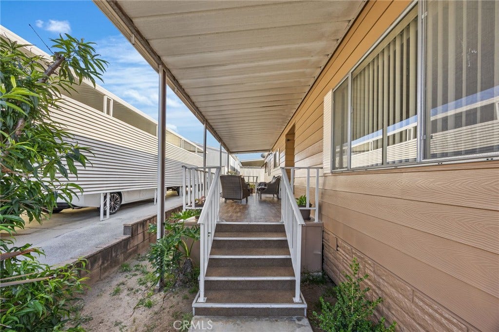 23301 Ridge Route Drive, #109, Laguna Hills, CA 92653 23301 Ridge Route Drive, #109, Laguna Hills, CA 92653