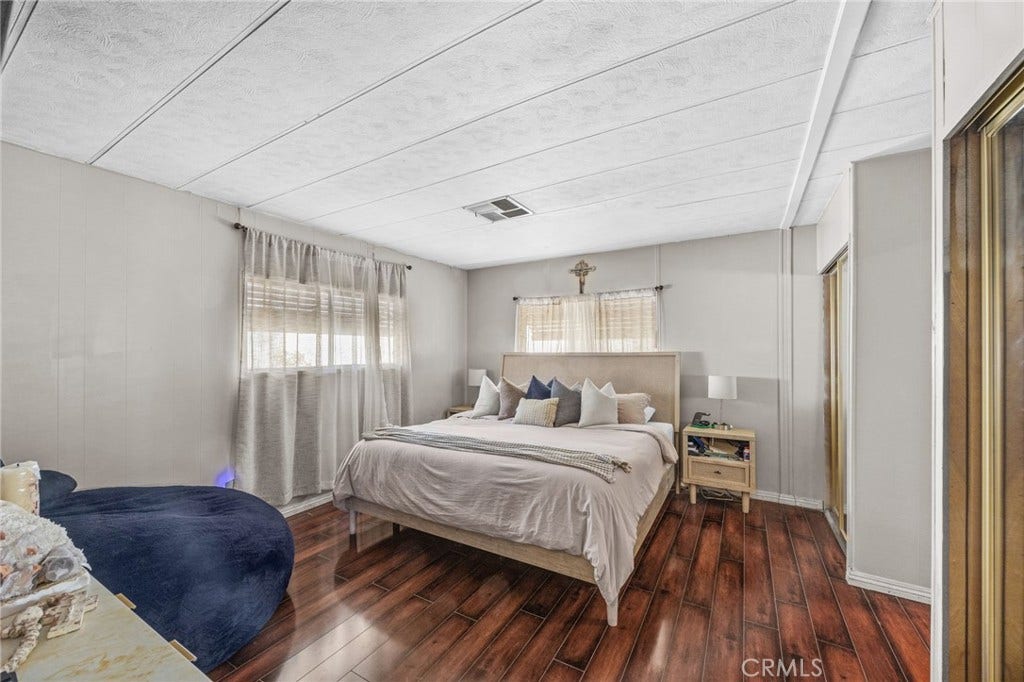23301 Ridge Route Drive, #109, Laguna Hills, CA 92653 23301 Ridge Route Drive, #109, Laguna Hills, CA 92653