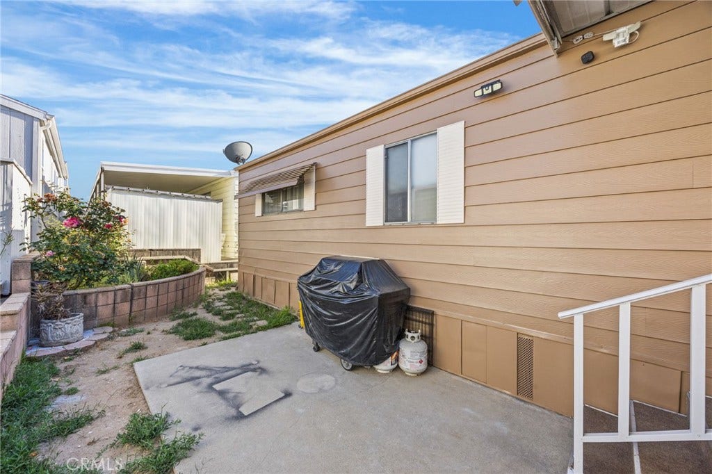 23301 Ridge Route Drive, #109, Laguna Hills, CA 92653 23301 Ridge Route Drive, #109, Laguna Hills, CA 92653