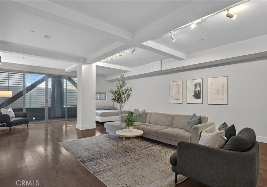 Property photo for 433 Pine, #102, Long Beach, CA