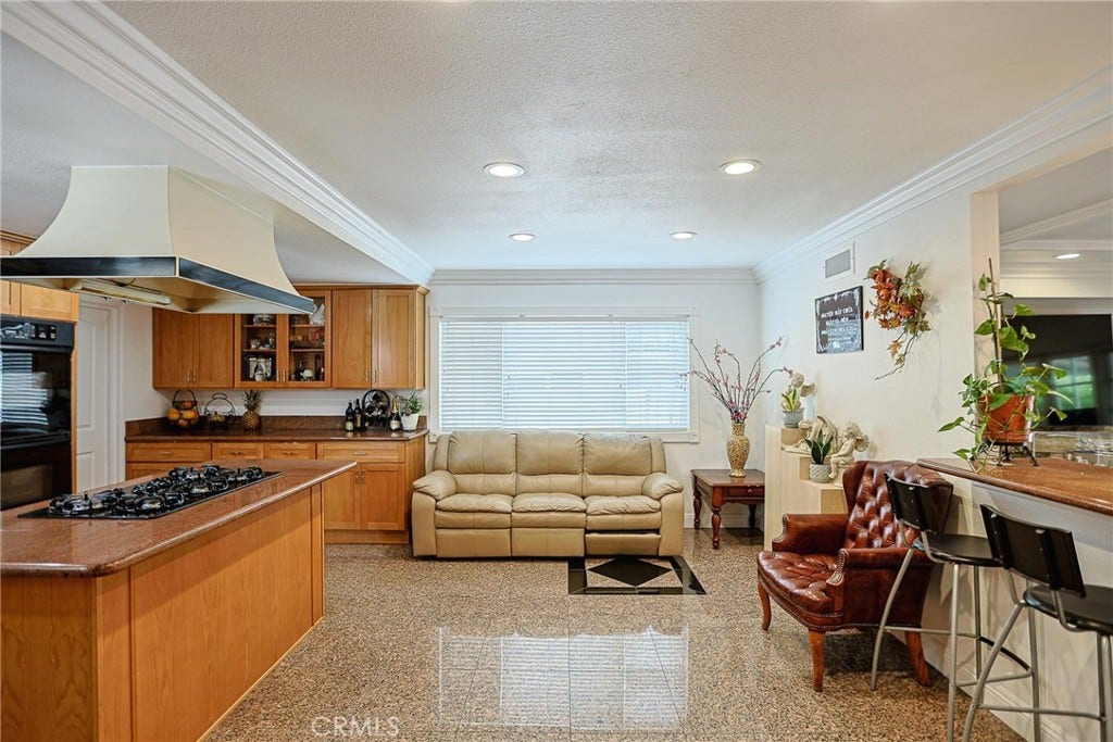 25532 Charlemagne, Laguna Hills, CA 92653