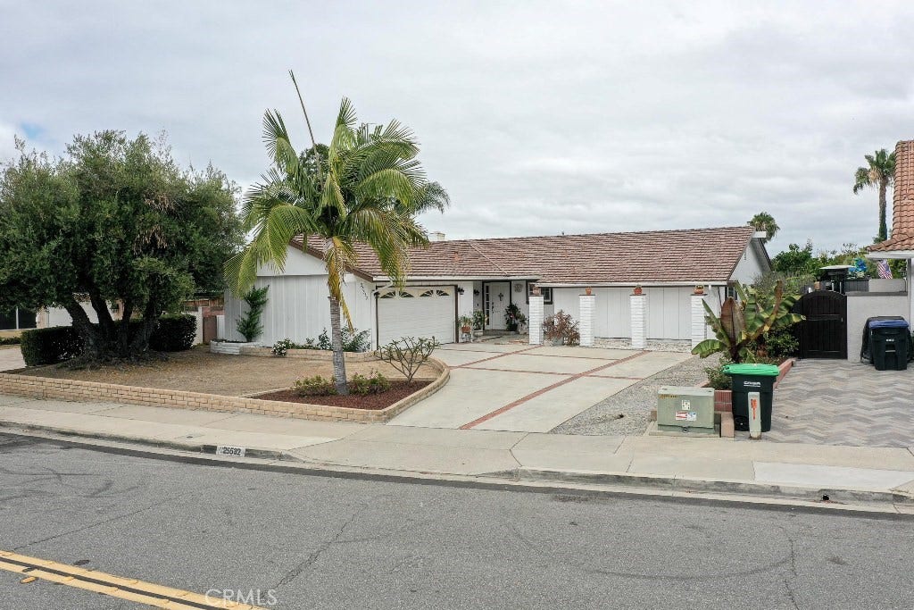25532 Charlemagne, Laguna Hills, CA 92653
