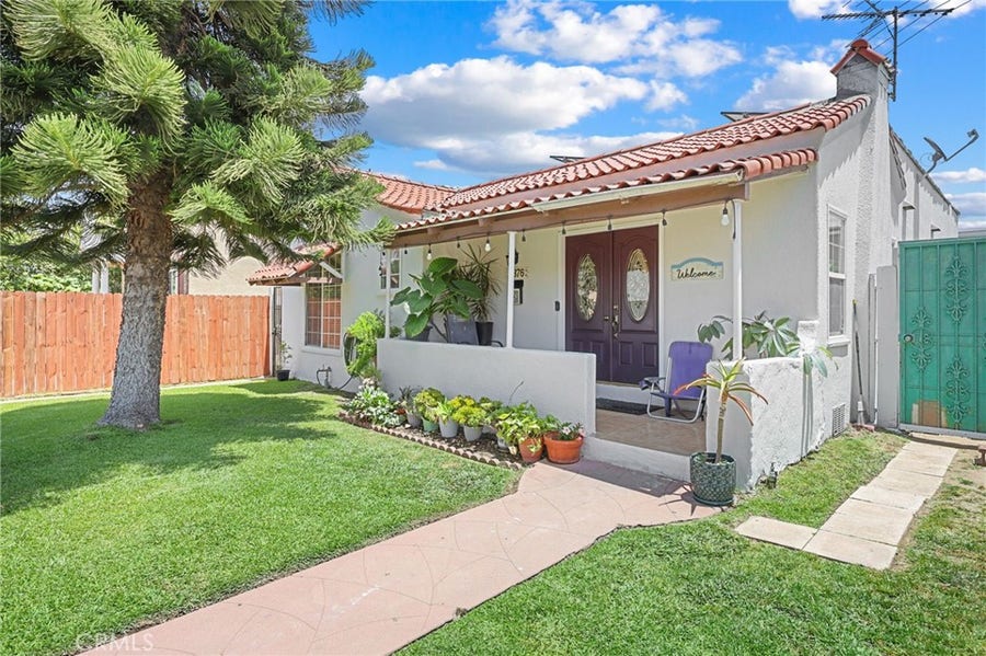 Property photo for 2376 Locust Avenue, Long Beach, CA