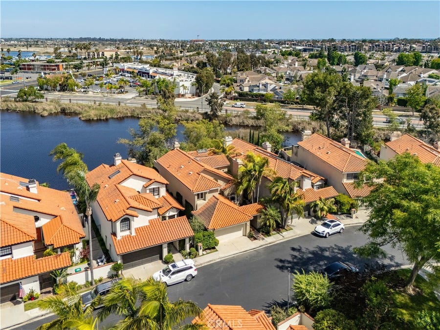 Property photo for 5748 Madrid Lane, Long Beach, CA