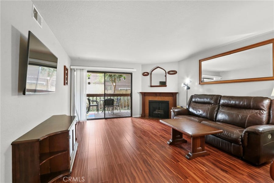 Property photo for 2101 E 21st, #102, Signal Hill, CA