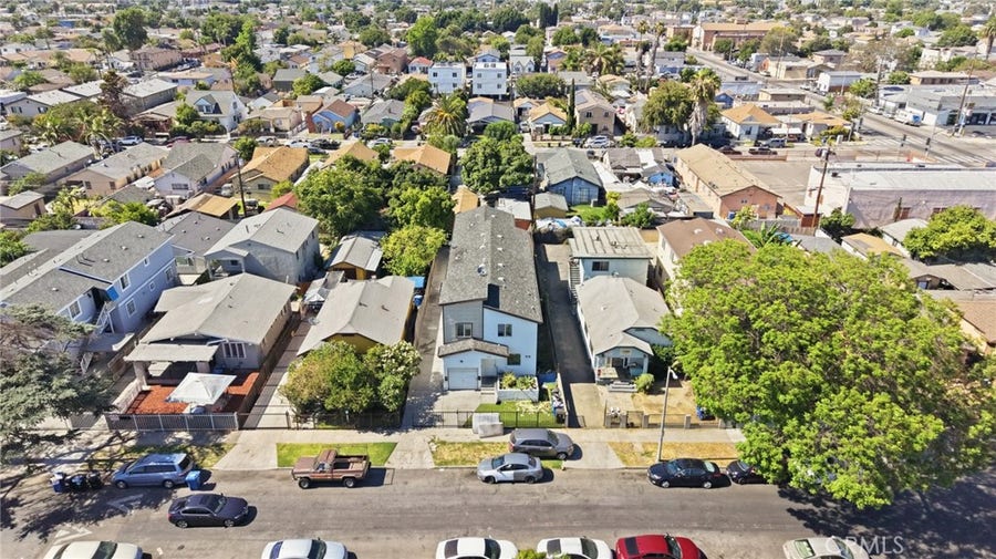 Property photo for 239 E 85th, Los Angeles, CA