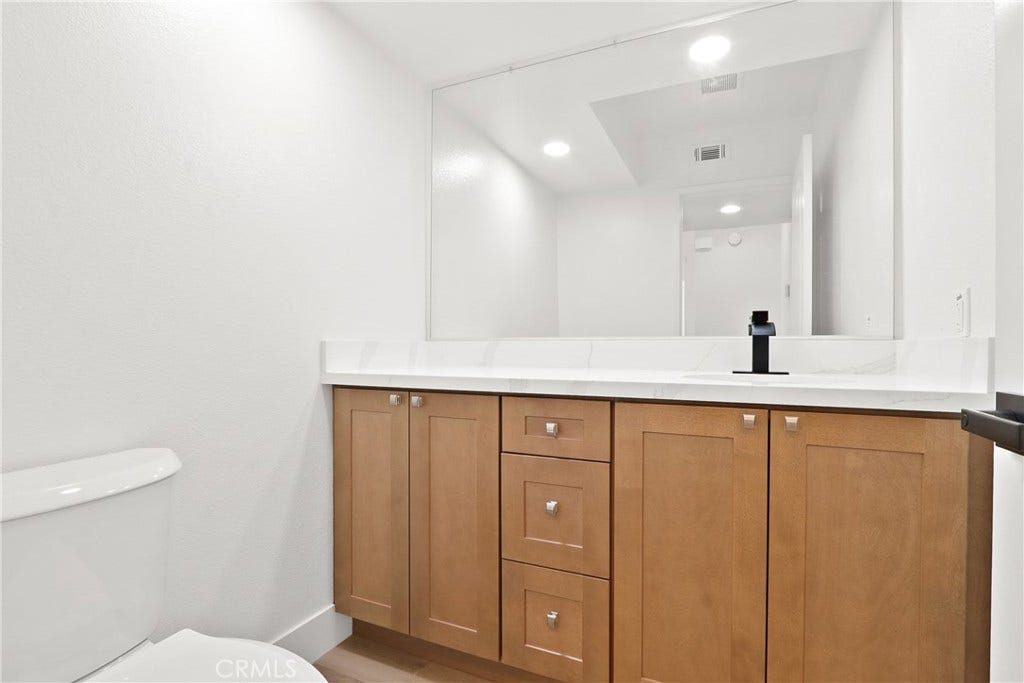 17 Rocky Creek, Laguna Hills, CA 92653 17 Rocky Creek, Laguna Hills, CA 92653