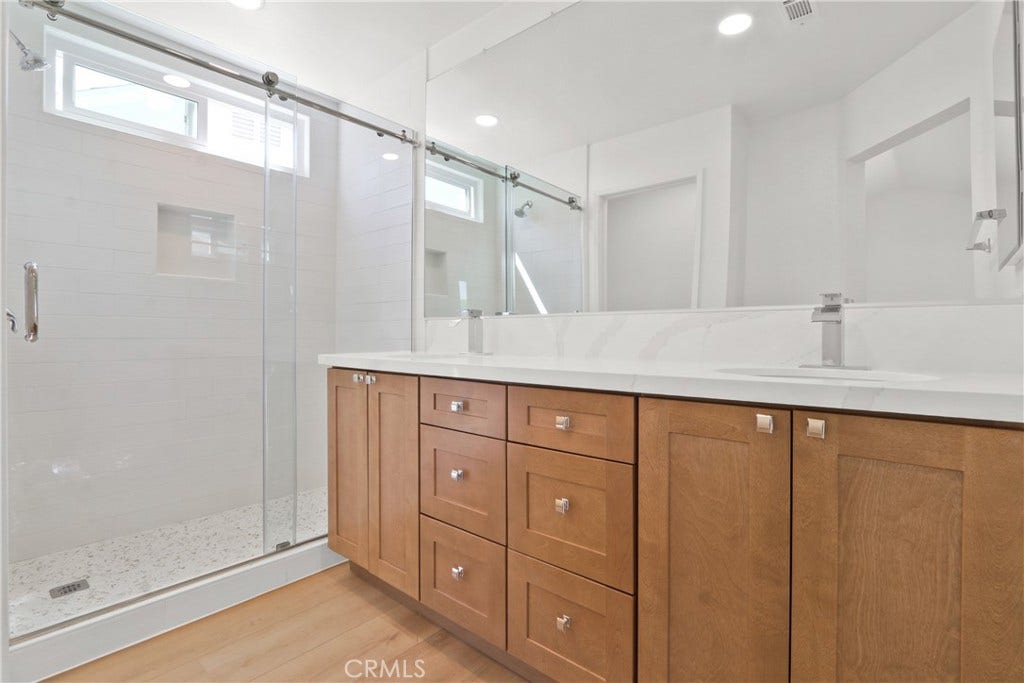17 Rocky Creek, Laguna Hills, CA 92653 17 Rocky Creek, Laguna Hills, CA 92653