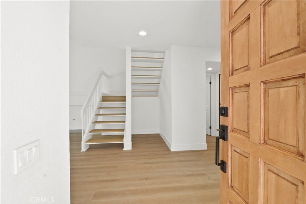 17 Rocky Creek, Laguna Hills, CA 92653 17 Rocky Creek, Laguna Hills, CA 92653